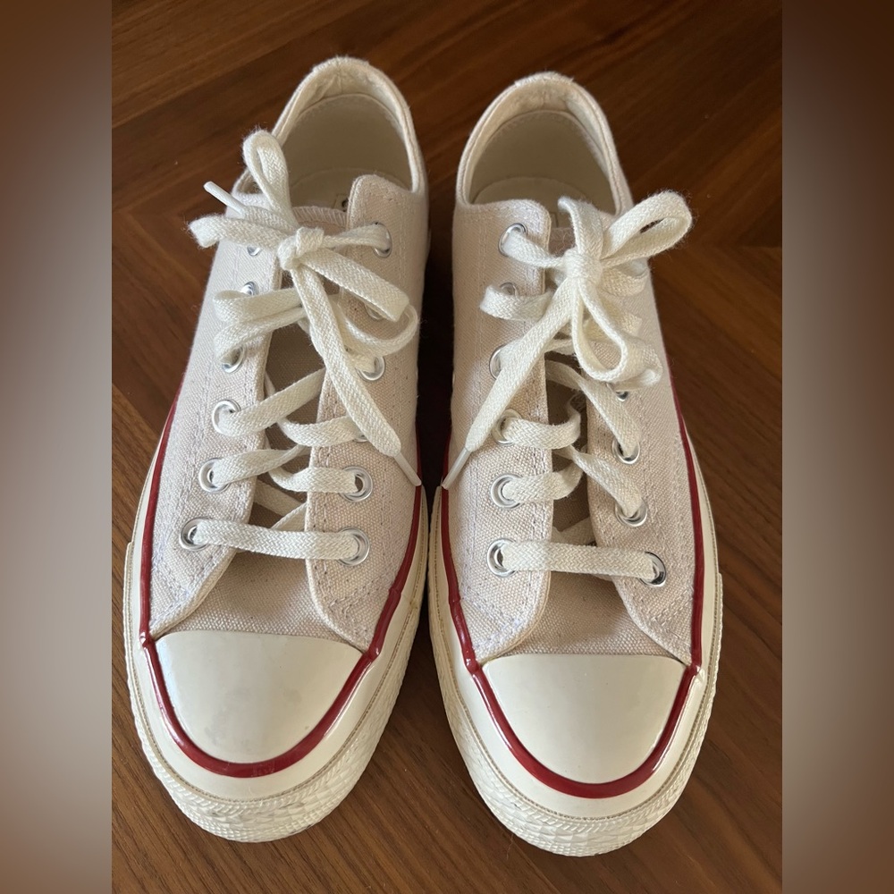 Converse Chuck 70 Parchment, Garnet & Egret Women’s 7 (EU 37.5), Men’s 5.